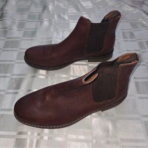 Classic Brown Leather Chukka Boots